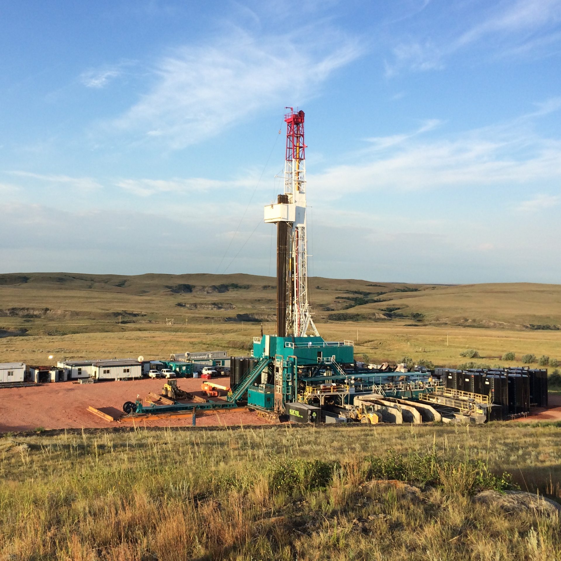 A photo of an oil rig in use.